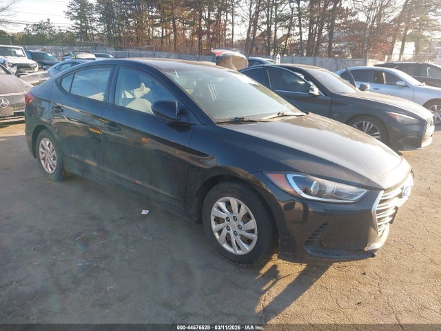 Salvage Hyundai ELANTRA Image