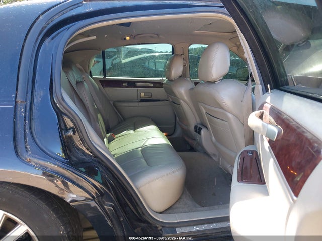 Lincoln Towncar Ultimate