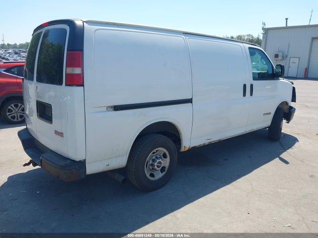 GMC Savana Standard