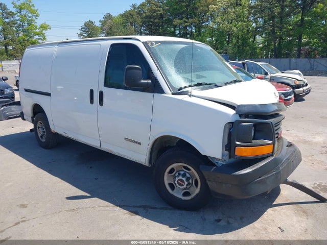 Salvage GMC Savana Image