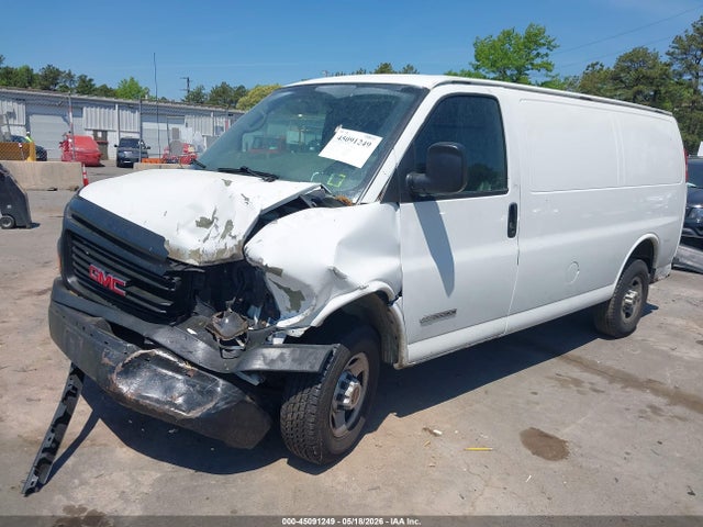 GMC Savana Standard