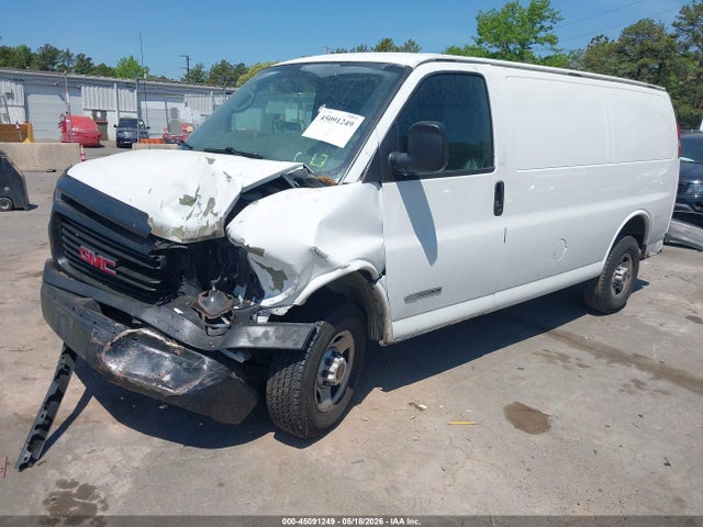 GMC Savana Standard