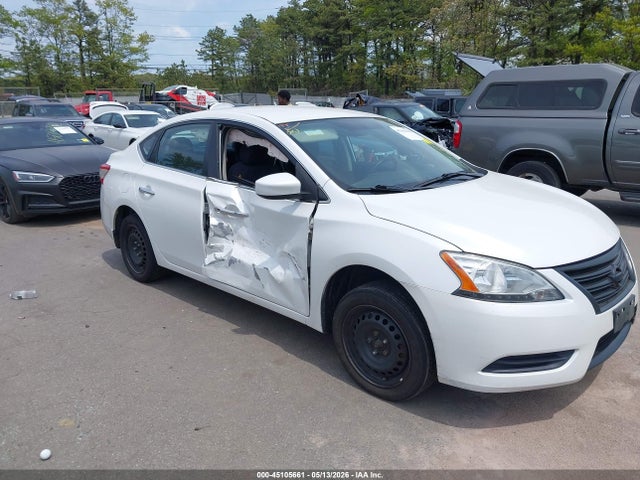 Salvage Nissan Sentra Image