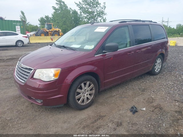 Chrysler Town & Country Touring