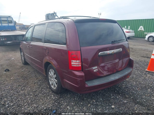 Chrysler Town & Country Touring