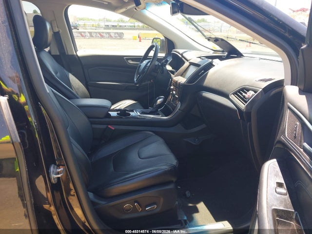 Ford Edge Titanium
