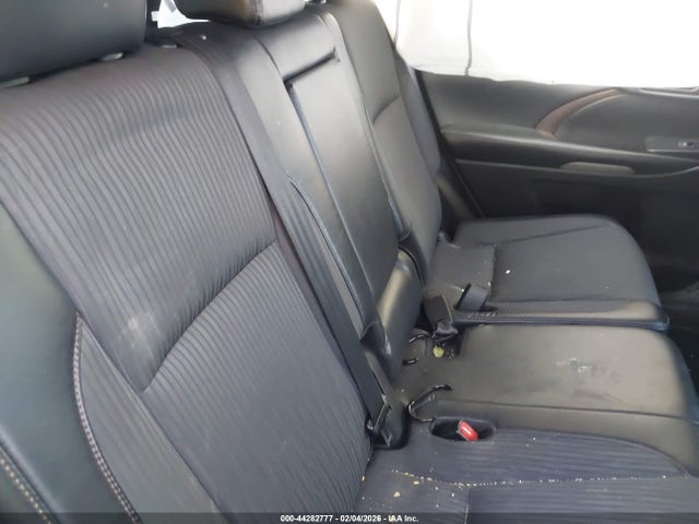 Toyota Highlander Le Plus