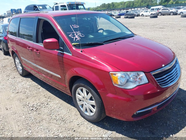 Salvage Chrysler Town & Country Image