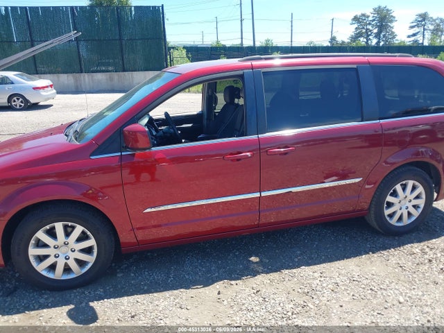 Chrysler Town & Country Touring