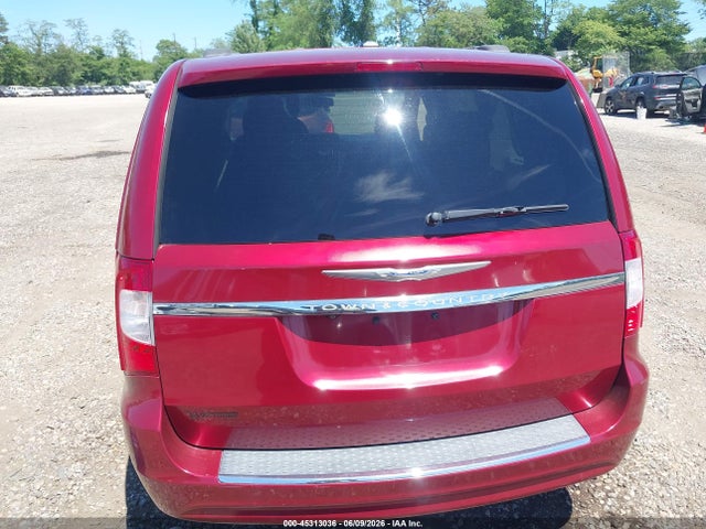 Chrysler Town & Country Touring