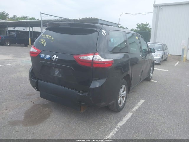 Toyota Sienna L 7 Passenger