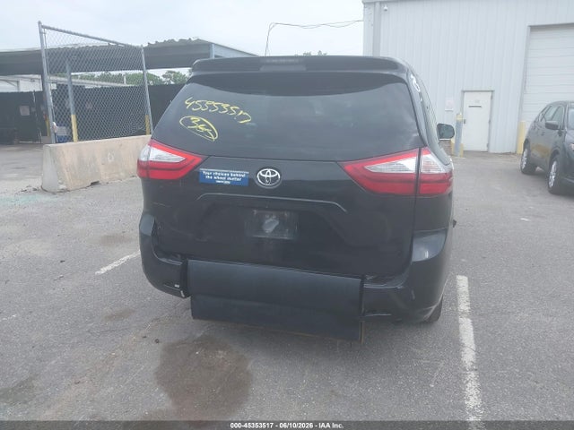 Toyota Sienna L 7 Passenger