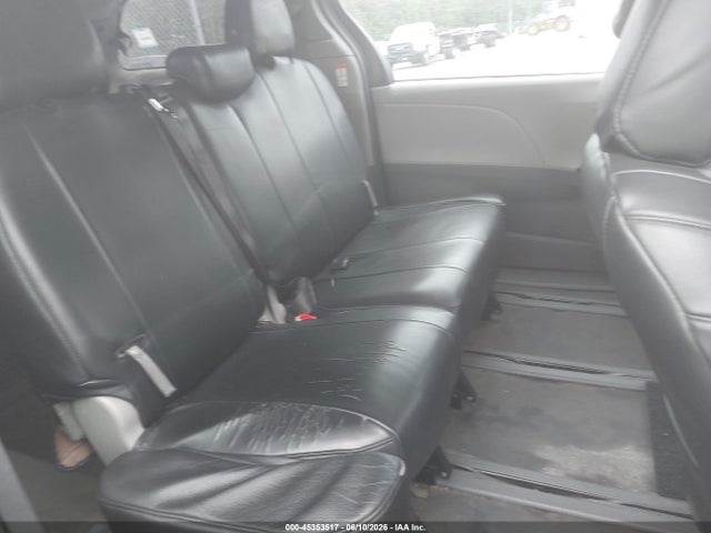 Toyota Sienna L 7 Passenger