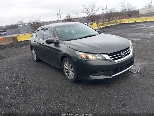 Salvage Honda Accord Image