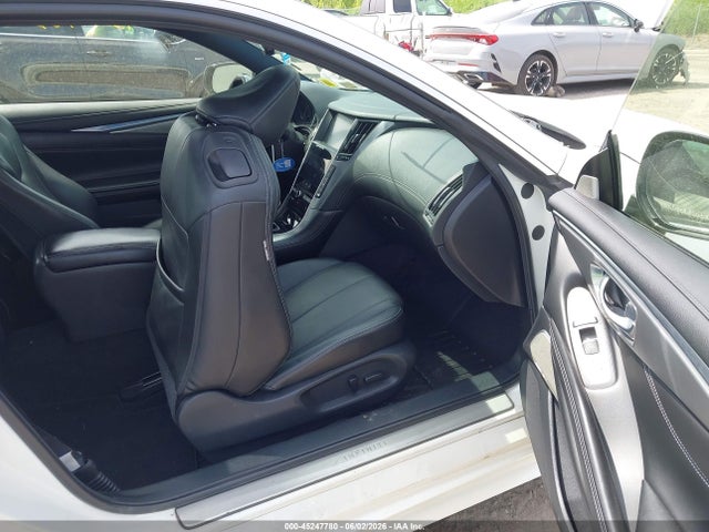 INFINITI Q60 3.0t Luxe