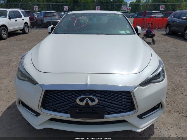 INFINITI Q60 3.0t Luxe
