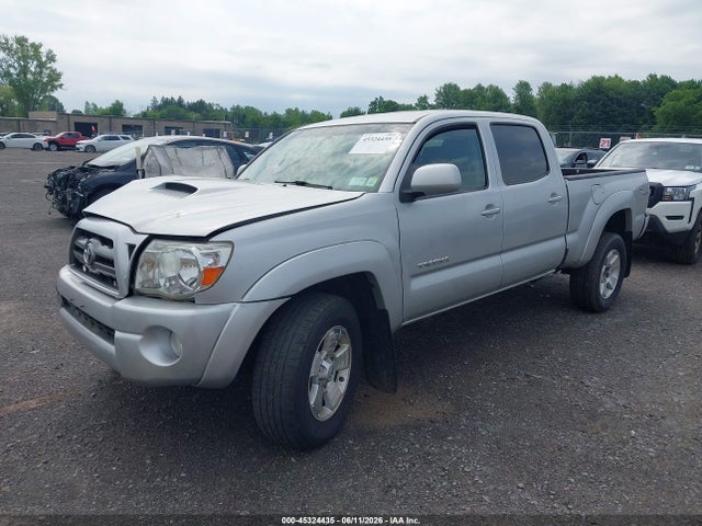 Toyota Tacoma Base V6
