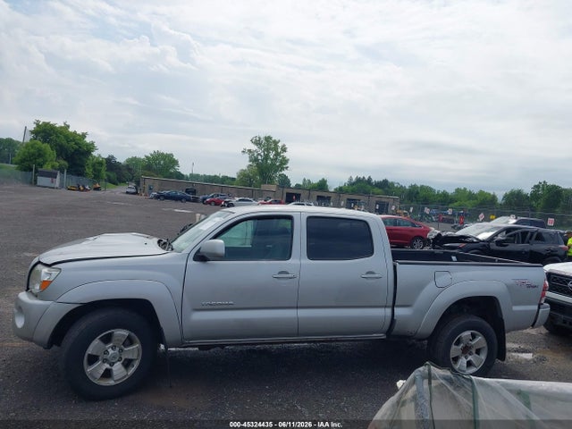 Toyota Tacoma Base V6