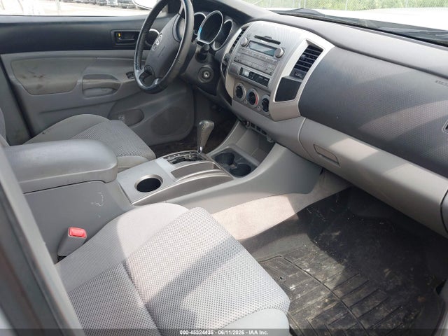 Toyota Tacoma Base V6