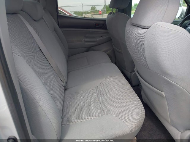 Toyota Tacoma Base V6