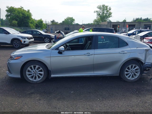 Toyota Camry Le Awd