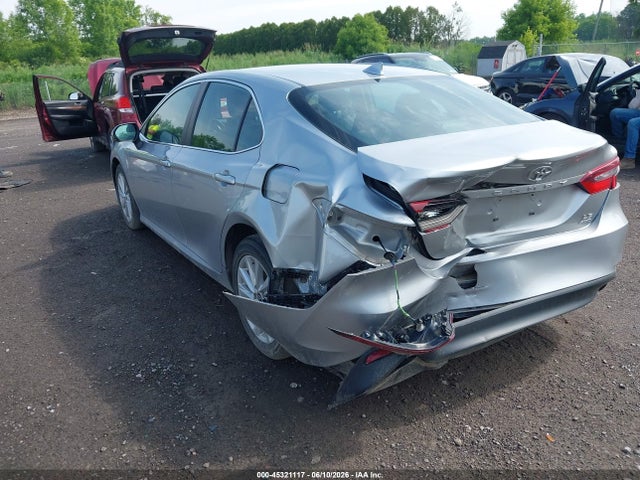 Toyota Camry Le Awd