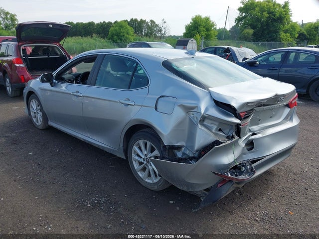 Toyota Camry Le Awd