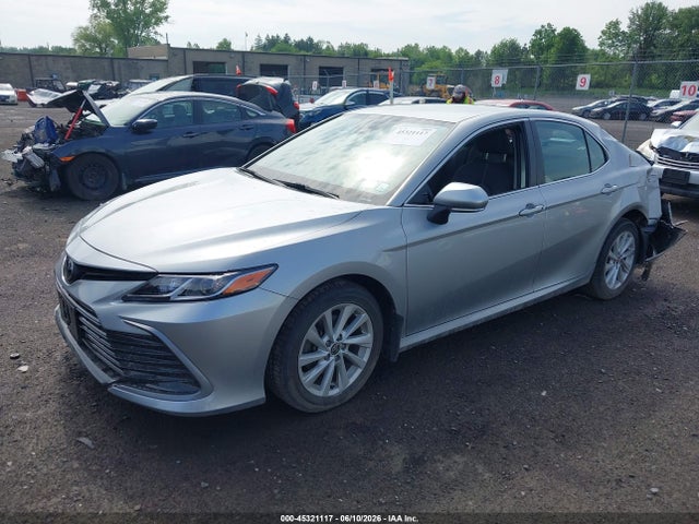Toyota Camry Le Awd