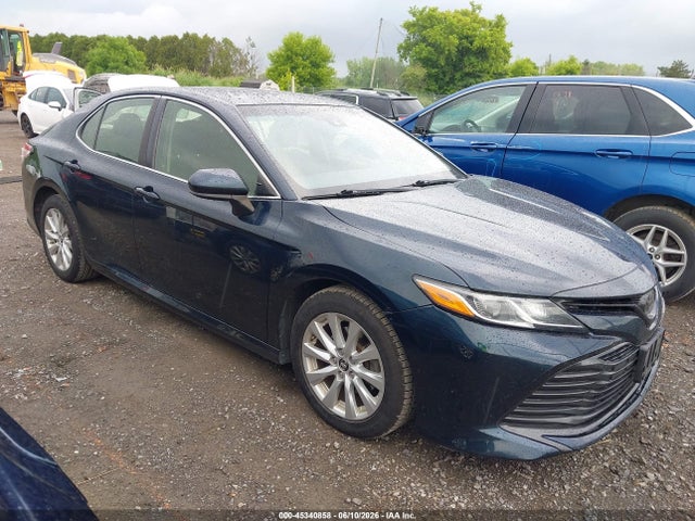 Salvage Toyota Camry Image