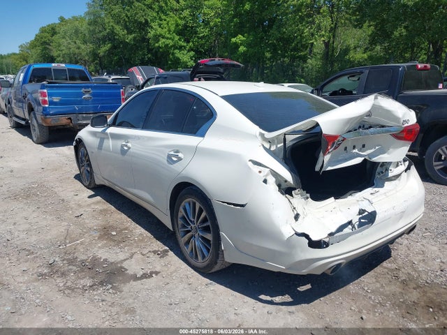 INFINITI Q50 3.0t Luxe