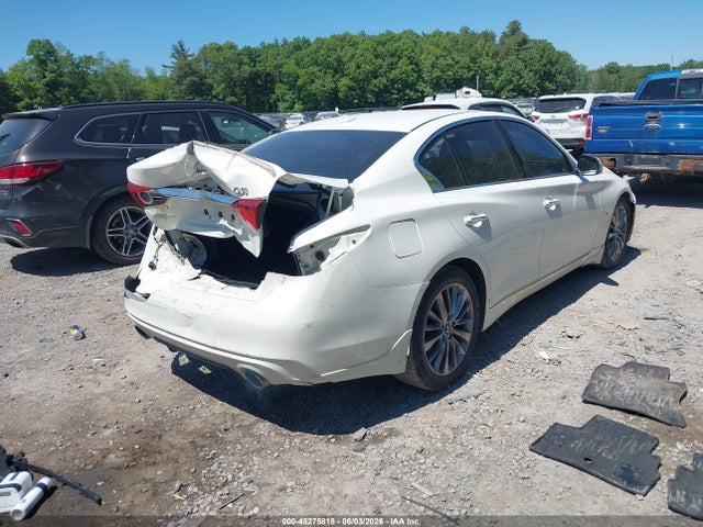 INFINITI Q50 3.0t Luxe