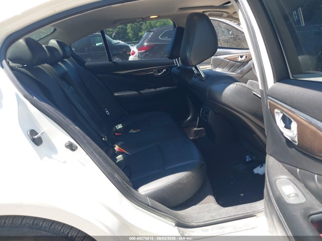 INFINITI Q50 3.0t Luxe