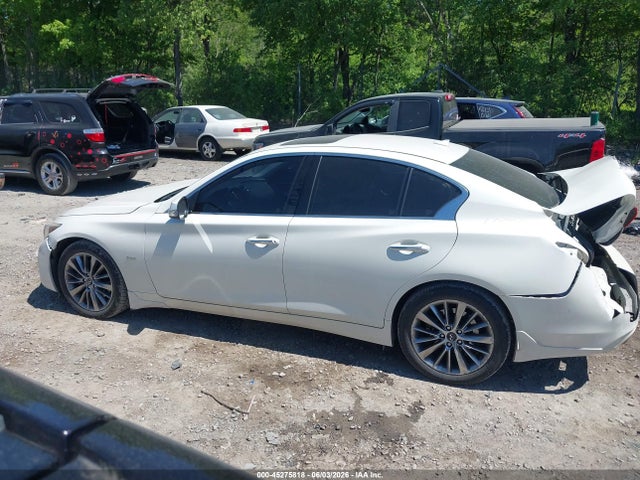 INFINITI Q50 3.0t Luxe