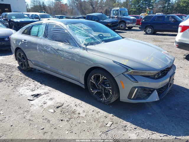 Salvage Kia K5 Image