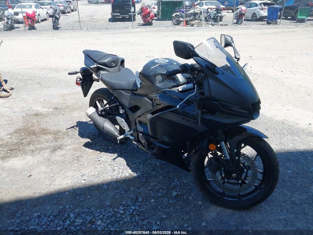 Salvage Yamaha Yfz320 Image