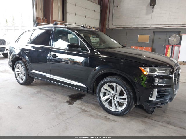Salvage Audi Q7 Image