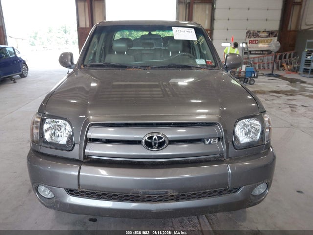 Toyota Tundra Limited V8