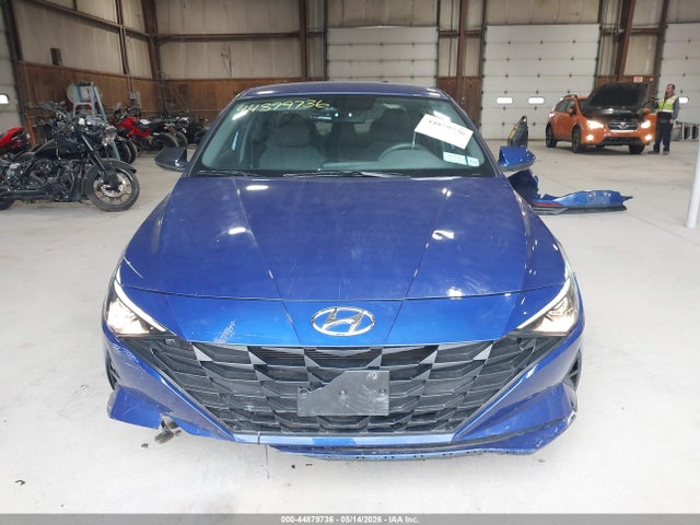 Hyundai ELANTRA Sel