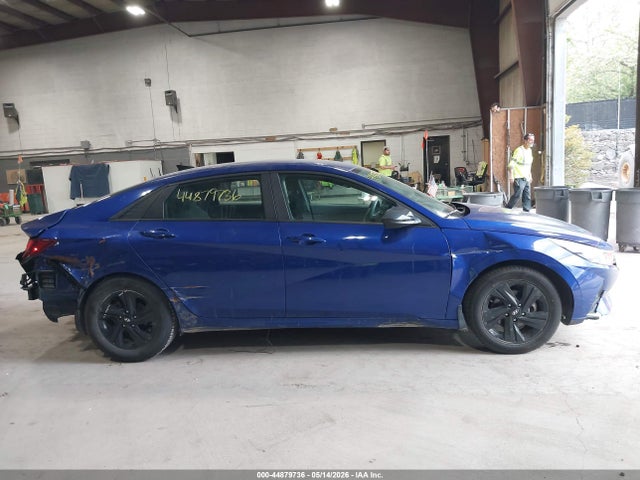 Hyundai ELANTRA Sel