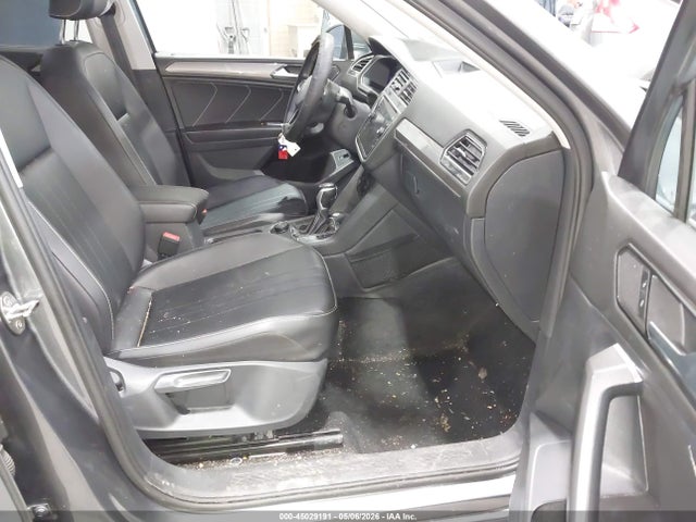 Volkswagen Tiguan 2.0t Se