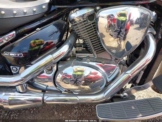 Suzuki Vl800