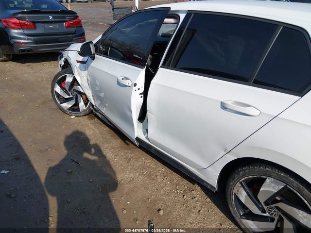 Volkswagen Golf 2.0t S