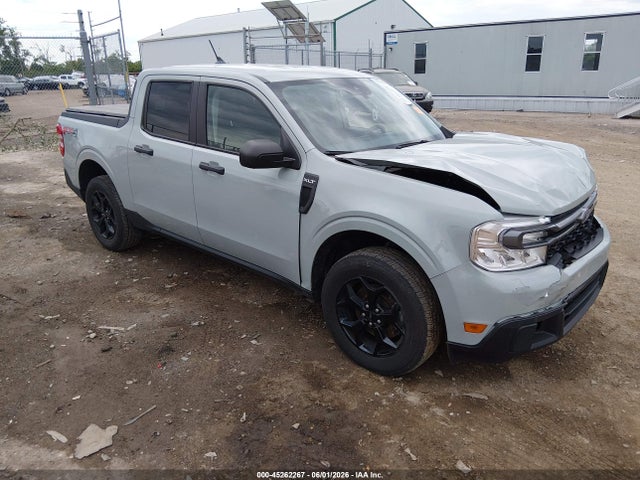 Salvage Ford Maverick Image