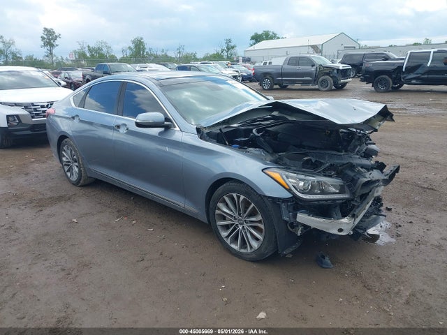 Salvage Hyundai Genesis Image