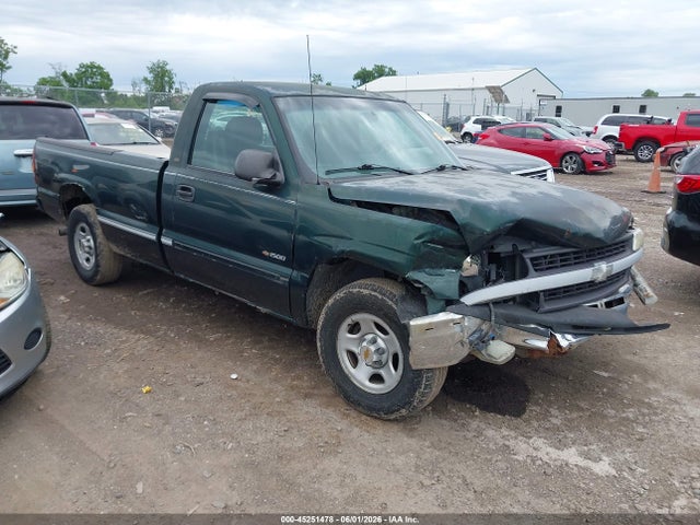 Salvage Chevrolet Silverado 1500 Image