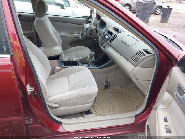 Toyota Camry Le V6