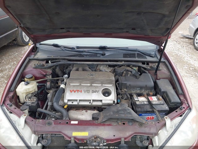Toyota Camry Le V6