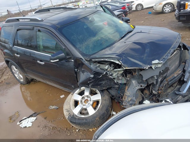 Salvage GMC Acadia Image