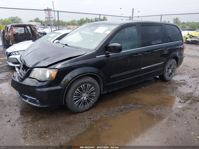 Chrysler Town & Country S