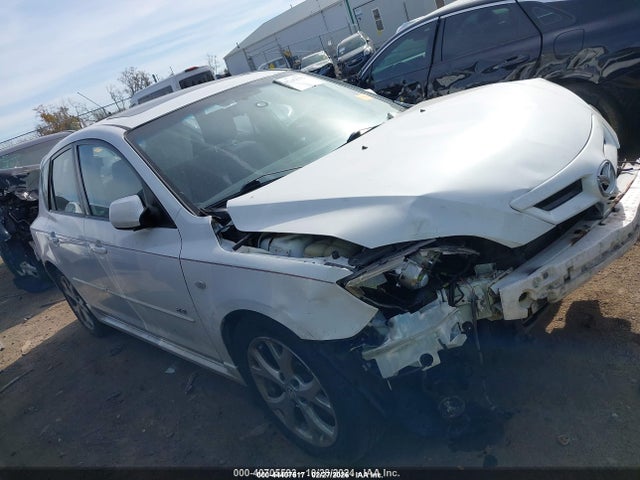 Salvage Mazda Mazda3 Image